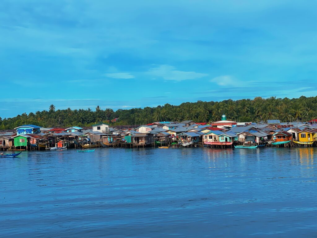 mindanao tourism view of houses on the water