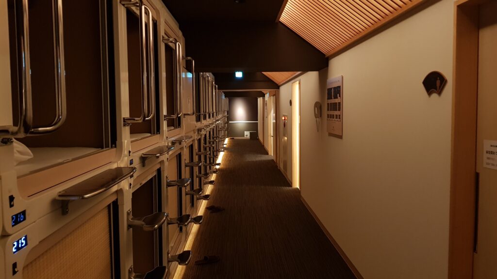 capsule hotel in japan, alternative cheap hotel rooms